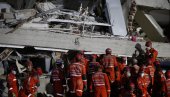 ČUDA SE NASTAVLJAJU: Spasioci u Izmiru izvukli još jednu devojčicu iz ruševina