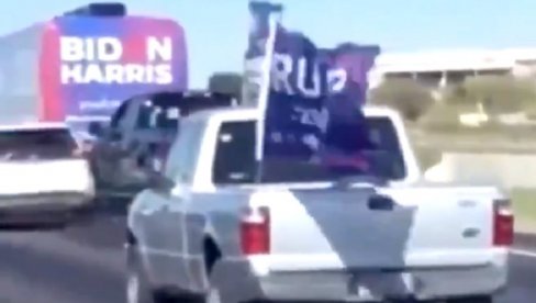 ДРАМА У ЗАВРШНИЦИ КАМПАЊЕ: Трампови окружили Бајденов аутобус, отказан митинг у Тексасу, ФБИ води истрагу