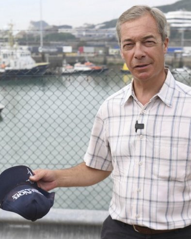 НИСМО САГЛАСНИ СА АМЕРИКАНЦИМА, ОВО ЋЕ НАС ПОГОДИТИ: Фараж критиковао Трампа због најављених казнених тарифа