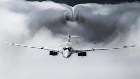 ПРАТИЛИ ИХ НОРВЕШКИ ЛОВЦИ: Два Ту-160 извела плански лет изнад вода Баренцовог и Норвешког мора