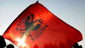 POKUŠAVAJU DA POŠALJU PORUKU? Na Kosovu i Metohiji obeležen Dan zastave, ove godine ih je više nego ikada
