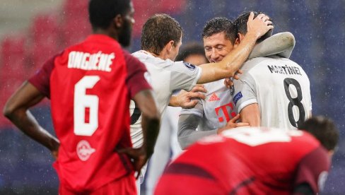 ФУДБАЛЕРИ Бајерна бележе фантастичне резултате, а тиме су одлучили да се похвале администратори друштвених мрежа Бавараца.