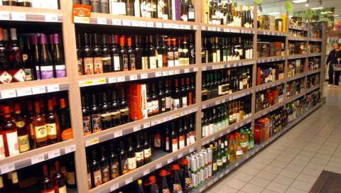 ВЛАДА ОГРАНИЧИЛА УВОЗНИКЕ: Каква су нова правила за куповину вина пореклом из Европске уније