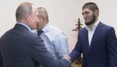ПУТИН ОДЛИКУЈЕ НУРМАГОМЕДОВА: Хабиб не воли Русију – само ислам, а узима ореден који су добили пре њега само троје спортиста