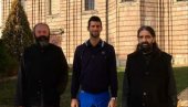 ĐOKOVIĆ UŽIVAO NA FRUŠKOJ GORI SA PORODICOM: Novak posetio manastir Šišatovac