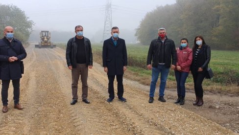 U TOKU PRIPREMNI RADOVI: Novi asfalt u Pukišu kod Lopara finansira Vlada Republike Srpske