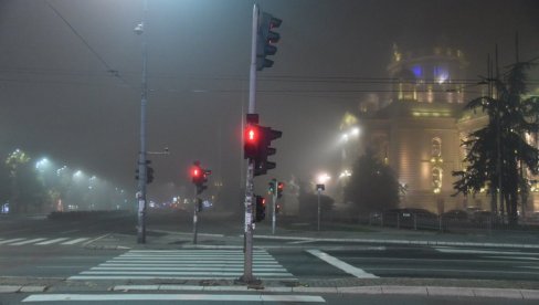 STARI BEOGRAĐANI PAMTE: Danas izgledaju ovako, a da li znate kako je izgledao prvi semafor u Beogradu (FOTO)