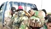 ТЕРОРИСТИ ЗАРОБИЛИ ВОЈНИКЕ: Вичу Алаху акбар, све снимају и возе их на непознату локацију (ВИДЕО)