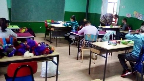 ČUVANJE STARIH ZANATA U ŠKOLAMA: Još jedna radionica filcanja vune paraćinskog udruženja “Štit”