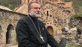 ТУГА ЗА ХРИШЋАНЕ: Свештеник који је оружјем бранио манастир у Карабаху – сад мора да га напусти