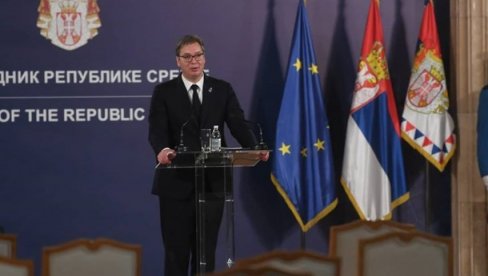 VUČIĆ URUČIO ODLIKOVANJA: Pokušao sam da se makar delimično zahvalim svima koji su spašavali tuđe živote rizikujući svoje (VIDEO)
