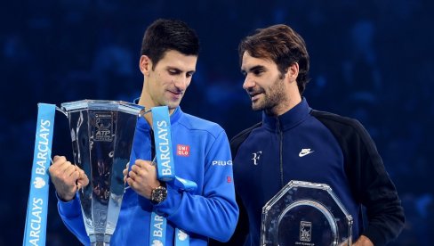 NOVAKOVA 298. NEDELJA: Đoković diše za vratom Federeru