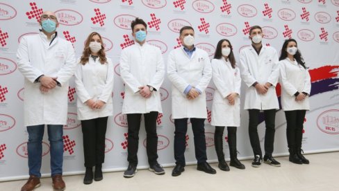 PROTIV VIRUSA I 60 VOLONTERA: Studenti Medicinskog fakulteta u Banjaluci postali dobrovoljci Univerzitetskog kliničkog centra RS