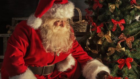 PRVI PUT U KULTURNOM CENTRU: Deca Kruševca pišu Deda Mrazu