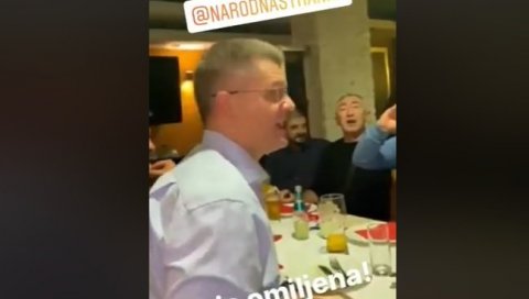 КОРОНА ЖУРКА У ВАЉЕВУ: Погледајте како Јеремић, Алексић и Гајић „поштују” епидемиолошке мере (ВИДЕО)