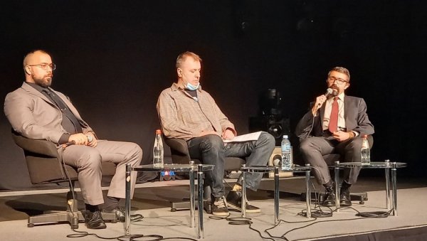 ПРОВЕРИТЕ ИЗВОР ВЕСТИ, ЛАЖИМА СЕ ШИРИ СТРАХ: Дебата Дезинформације у време пандемије