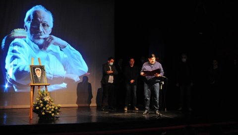ОПРОШТАЈ ОД ВЕЛИКОГ ГЛУМЦА И ЧОВЕКА: У Крагујевцу сахрањен великан српског глумишта Мирко Бабић