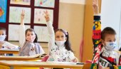 PROSVETARI NA UDARU KOVIDA I SULUDIH MERA: Škole od juče ponovo otvorene, u sindikatu prosvetara smatraju da je sistem neodrživ
