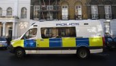 PANIKA U LONDONU: Policija istražuje sumnjiv paket u Vestminsteru
