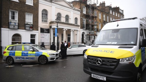 БАЧЕН МОЛОТОВЉЕВ КОКТЕЛ У БЛИЗИНИ СИНАГОГЕ: Полиција блокирала улице Лондона