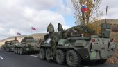 RUSKI MIROVNJACI VRATILI SKORO 500 IZBEGLICA: Kolona od 19 autobusa iz Jerevana stigla u Stepanakret