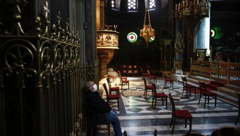 НЕ ДАЈУ ДА СЕ ЗАТВОРЕ БОГОМОЉЕ: Грчка црква против нових забрана