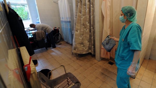 ПО СЕДАМ ДАНА НЕ ОДЛАЗЕ КУЋИ: Радници социјалних установа прешли на карантинске услове рада
