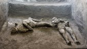 ОТКРИЛИ ТЕЛА „ЗАМРЗНУТА У ВРЕМЕНУ“: У рушевинама Помпеје пронађени остаци господара и роба (ФОТО)
