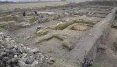 ИСПОД ЊИВА ГЕНЕРАЛШТАБ РИМСКЕ ВОЈСКЕ: Остаци монументалне грађевине ново велико откриће које је изненадило археологе у Виминацијуму