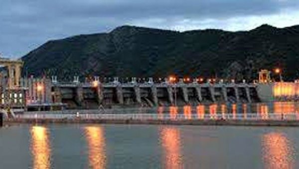 ПЉАЧКА УЗ ПОМОЋ НЕУСТАВНОГ ЗАКОНА: Финансијско и економско исцрпљивање Србије  у  СФР  Југославији