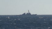 ПОЈАВИО СЕ И СНИМАК: Погледајте како је понос руске флоте отерао амерички ратни брод (ВИДЕО)