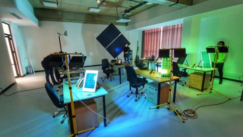 ГРАД НАПРЕДНИХ ТЕХНОЛОГИЈА: Вишенаменска лабораторијска ламела отворена у Нишу (ФОТО)