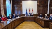 HITNA NABAVKA VAKCINA PROTIV KORONE: Vučić  na sastanku sa predstavnicima Instituta Torlak, Batut i RFZO (foto)