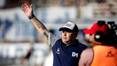 БЕРНД ШУСТЕР: Барселона је уништила Марадону! Радили су му страшне ствари