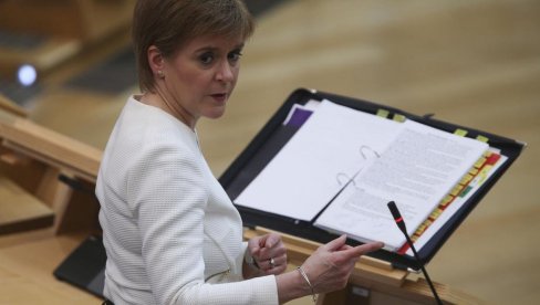 STARDŽEN ČEKA DALJU ISTRAGU: Bivša škotska premijerka puštena na slobodu