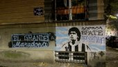 I DORĆOL SE OPROSTIO OD LEGENDE: El grande Maradona dobio mural u centru Beograda (FOTO)