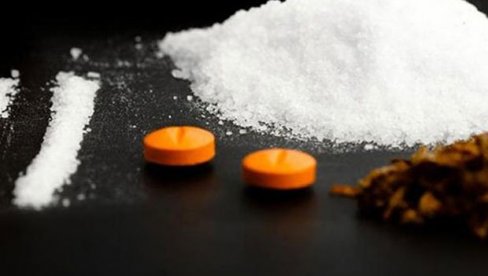 ВРЕДНОСТ ИМ ЈЕ 20 МИЛИОНА ДОЛАРА: У Лос Анђелесу заплењено милион таблета фентанила - јачи је 80 до 100 пута од морфијума!