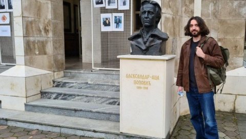 БИСТА ВОЉЕНОМ АЦИ: Убљани се одужили великом драмском писцу Александру Поповићу
