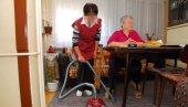 HRANA I LEKOVI DO KUĆNOG PRAGA: Na usluge gerontodomaćica imaju pravo i stariji sugrađani u izolaciji