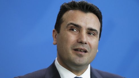 НА МАРГИНАМА НАТО САМИТА: Заев се састао са Бајденом, позвао га да посети Северну Македонију