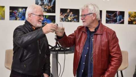 ИСТОРИЈА НА 13 ДИСКОВА: Представљен бокс-сет са комплетном дискографијом  Ју групе за 50 година рада