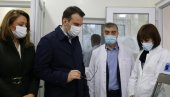 SAMO UDRUŽENI MOŽEMO DA SE BRANIMO OD VIRUSA: Direktor Kancelarije za KiM obišao novoizgrađenu PCR laboratoriju u Kosovskoj Mitrovici (FOTO)