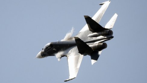 RASTE NAPETOST U CRNOM MORU: Ruski lovci-bombarderi na manevrima tik pored američkih i NATO brodova