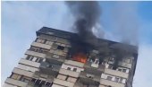 VELIKI POŽAR U NOVOM SADU: Gori stan na 13. spratu zgrade u Bulevaru oslovođenja (VIDEO)