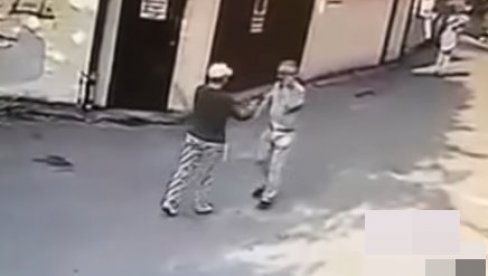 UBILA INVESTITORA, PA LEGLA DA SPAVA: Evo ko je baka Coka koja je danas pronađena mrtva u svojoj kući Beogradu (VIDEO)