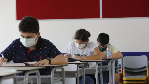 МЛАЂИ ИЗНАД ПРОСЕКА, А СТАРИЈИ НЕПИСМЕНИ: Какви су резултати ученика у Србији на ТИМСС и ПИСА тестирањима