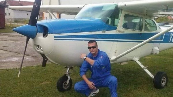 ПРОНАЂЕН НЕСТАЛИ АВИОН НА КОЗАРИ: Нема преживелих - тело се види из олупине авиона