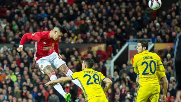 ВЕЉКО ПАУНОВИЋ ПИКИРАО ДЕФАНЗИВЦА: Фудбалер Манчестер јунајтед жеља Рединга