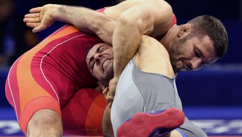 ШТЕФАНЕК ПОРАЖЕН У ЧЕТВРТФИНАЛУ: Олимпијски шампион данас у репесажу завршава рвачку каријеру? (ВИДЕО)
