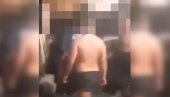 JEZIVI SNIMAK MALOLETNIČKOG NASILJA U LESKOVCU: Mladiću gazili po vratu i tukli ga, time se hvalili po internetu (VIDEO)